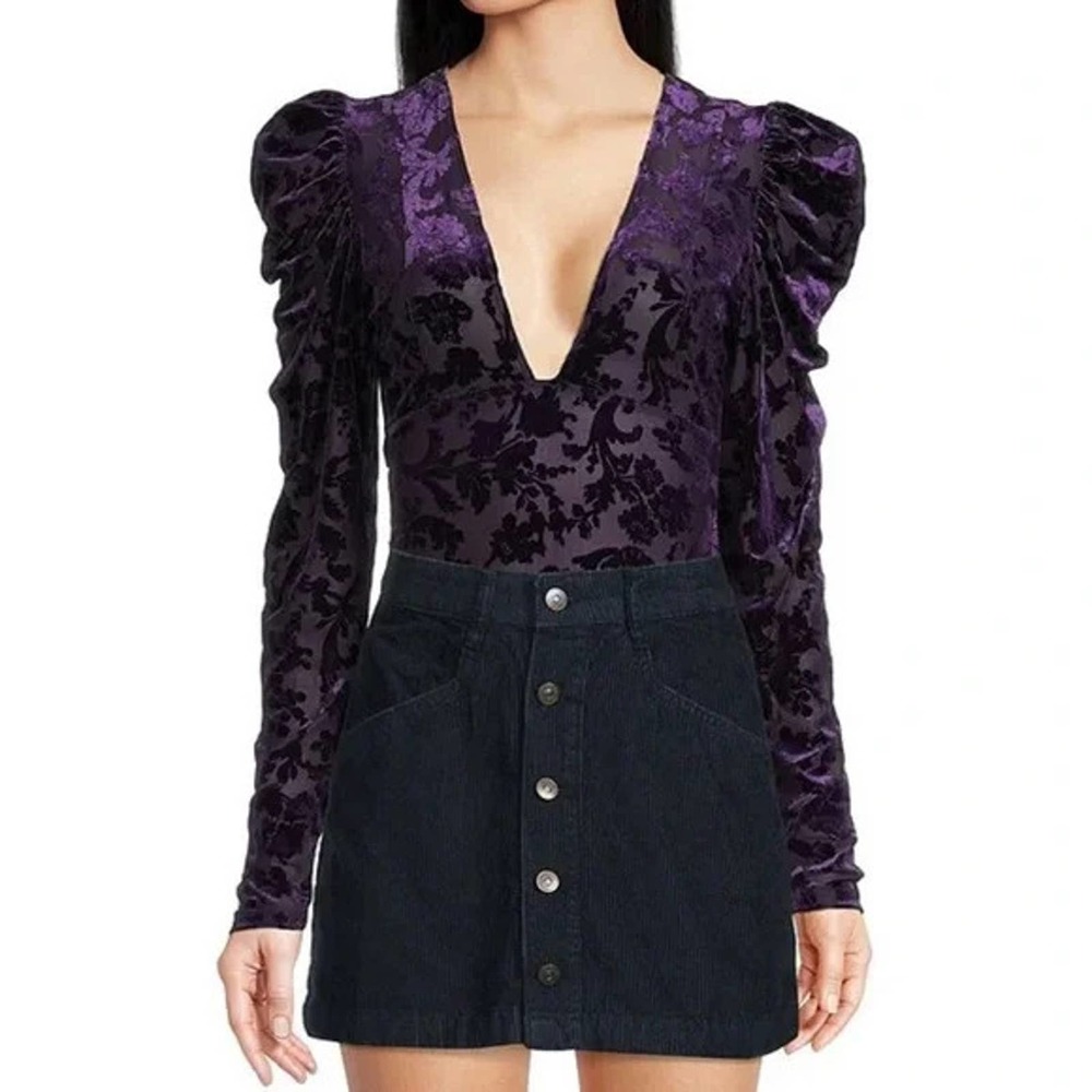 Magic Hour Velvet Deep V-Neck Puffed Sleeve Bodysuit - NWT - Picture 2 of 3